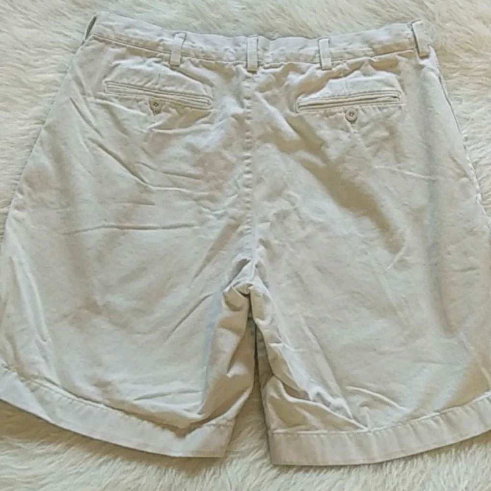 Roundtree & Yorke Cream Beige Shorts